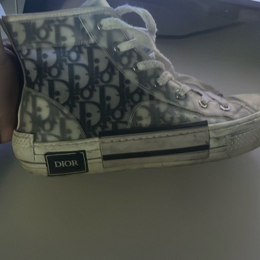 Dior B23 (used)